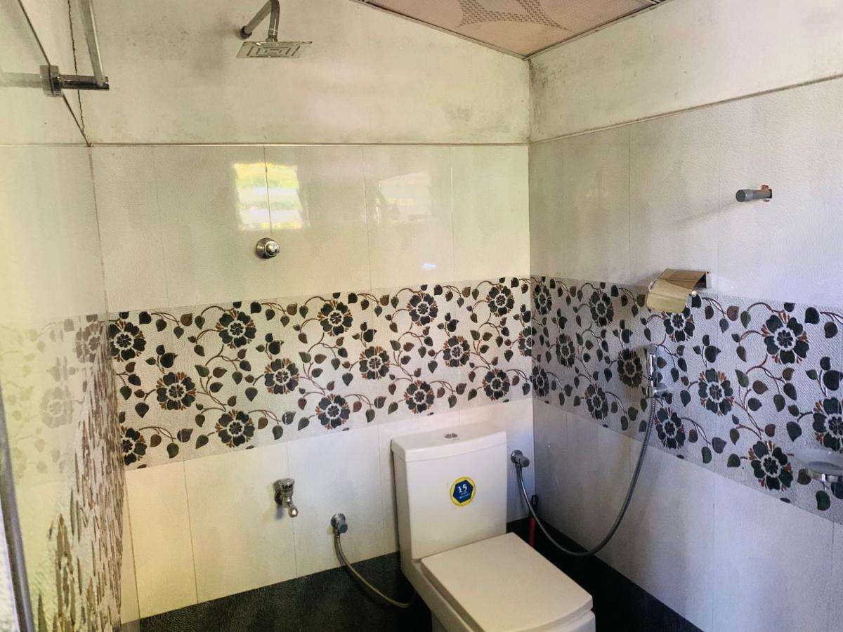 Kawshan Home Stay Диквела Екстериор снимка