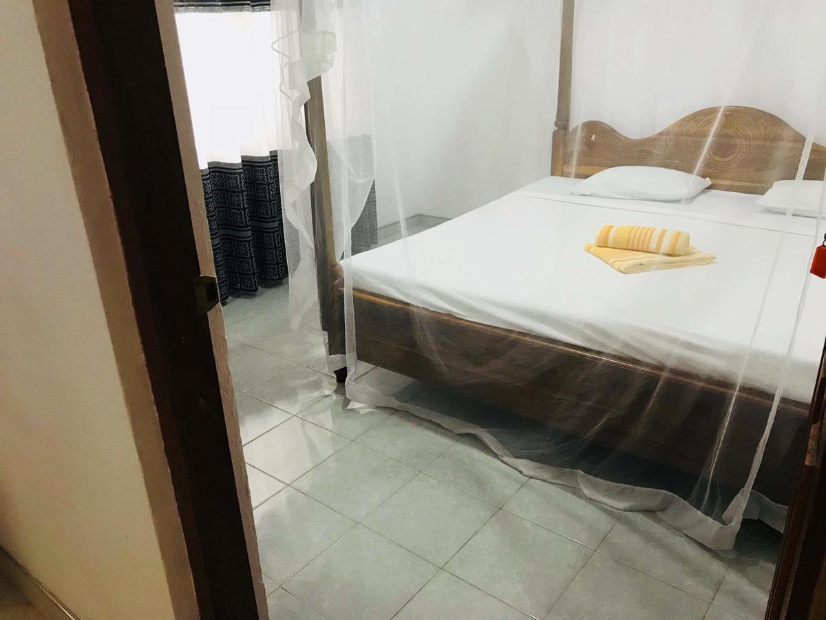 Kawshan Home Stay Диквела Екстериор снимка