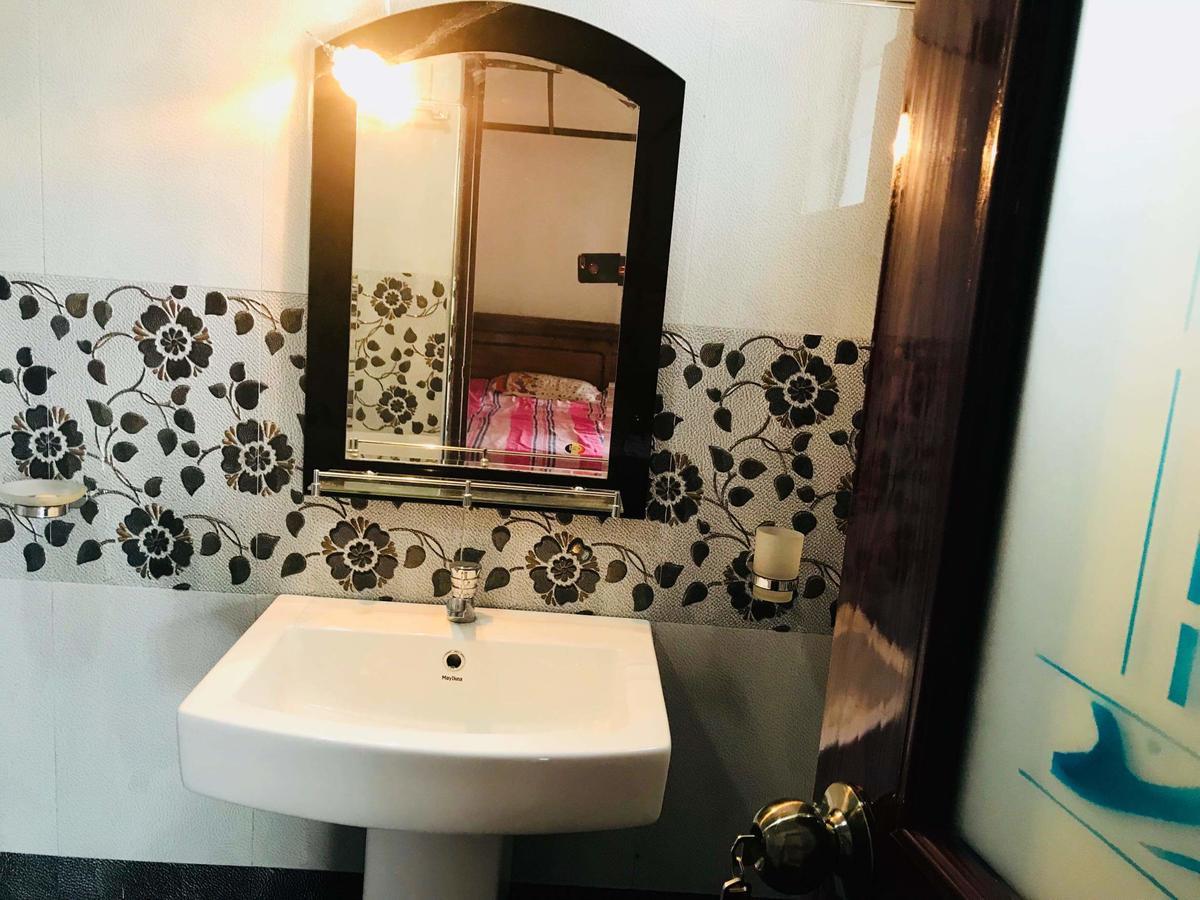 Kawshan Home Stay Диквела Екстериор снимка