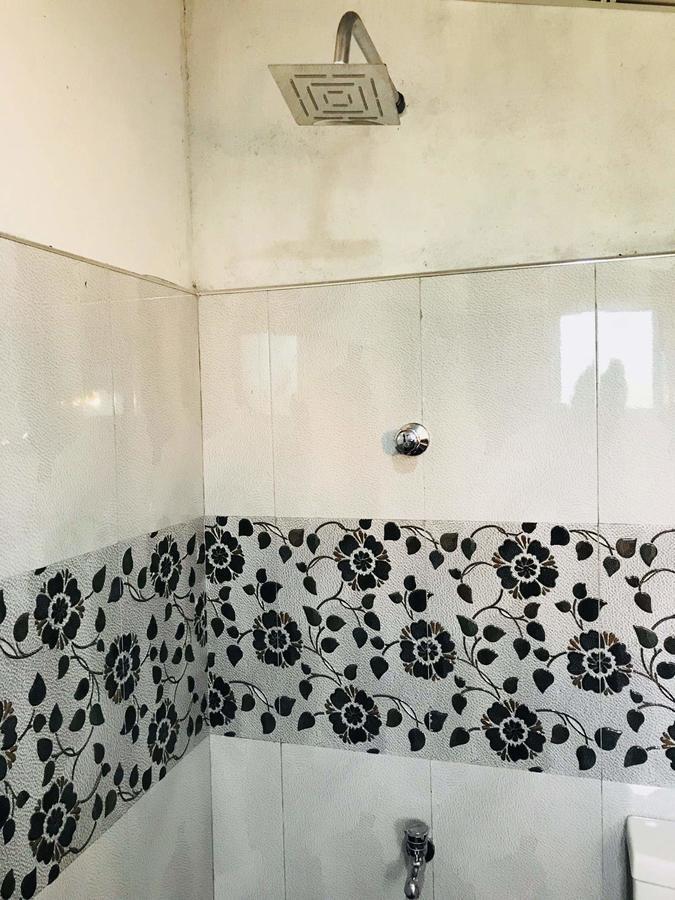 Kawshan Home Stay Диквела Екстериор снимка